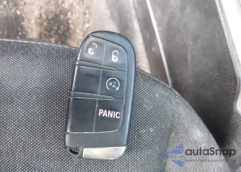 2017 Jeep Renegade Latitude 4X4 z USA, uszkodzony, nr VIN ZACCJBBB4HPF77687